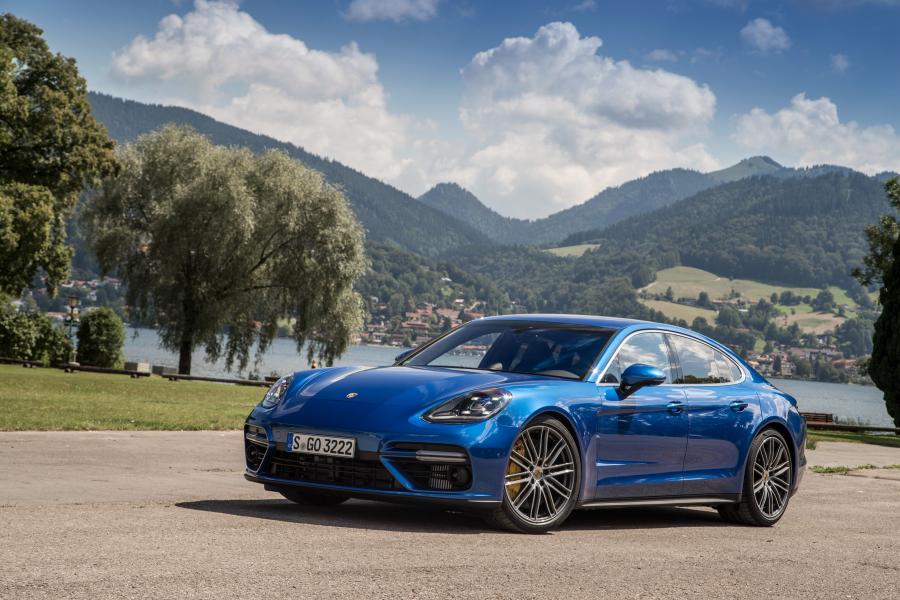  Porsche Panamera Turbo 2016 года  (фото 17 из 53)